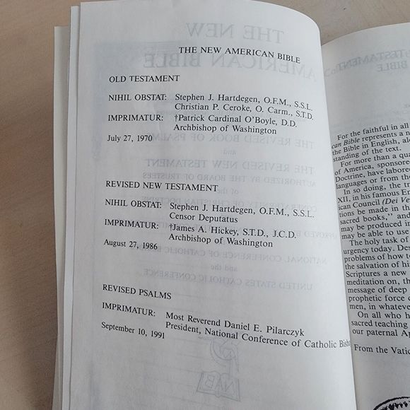 New American Holy Bible Rememberance Edition‎ No Writing Inside - Picture 6 of 7